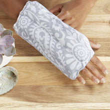 Gaiam Relax Thumb & Wrist Wrap